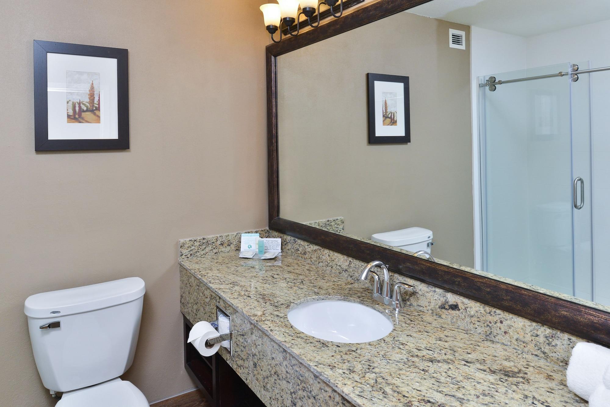 Comfort Suites Near Route 66 Спрингфийлд Екстериор снимка