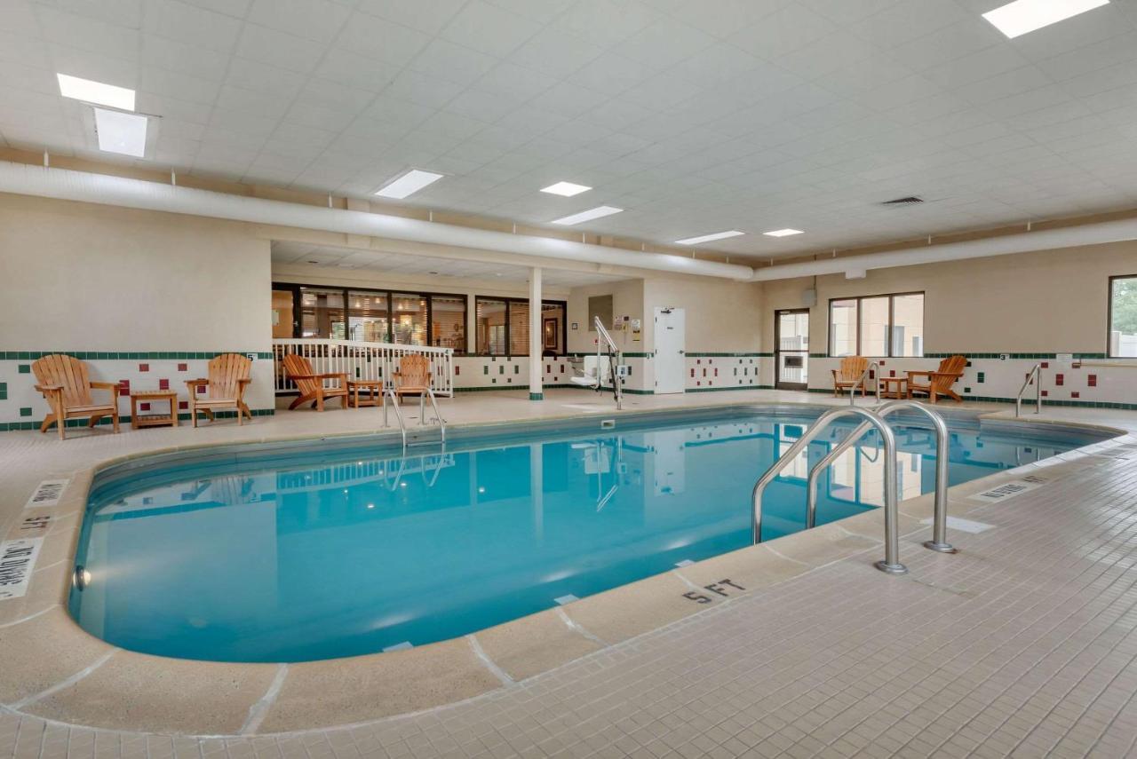 Comfort Suites Near Route 66 Спрингфийлд Екстериор снимка