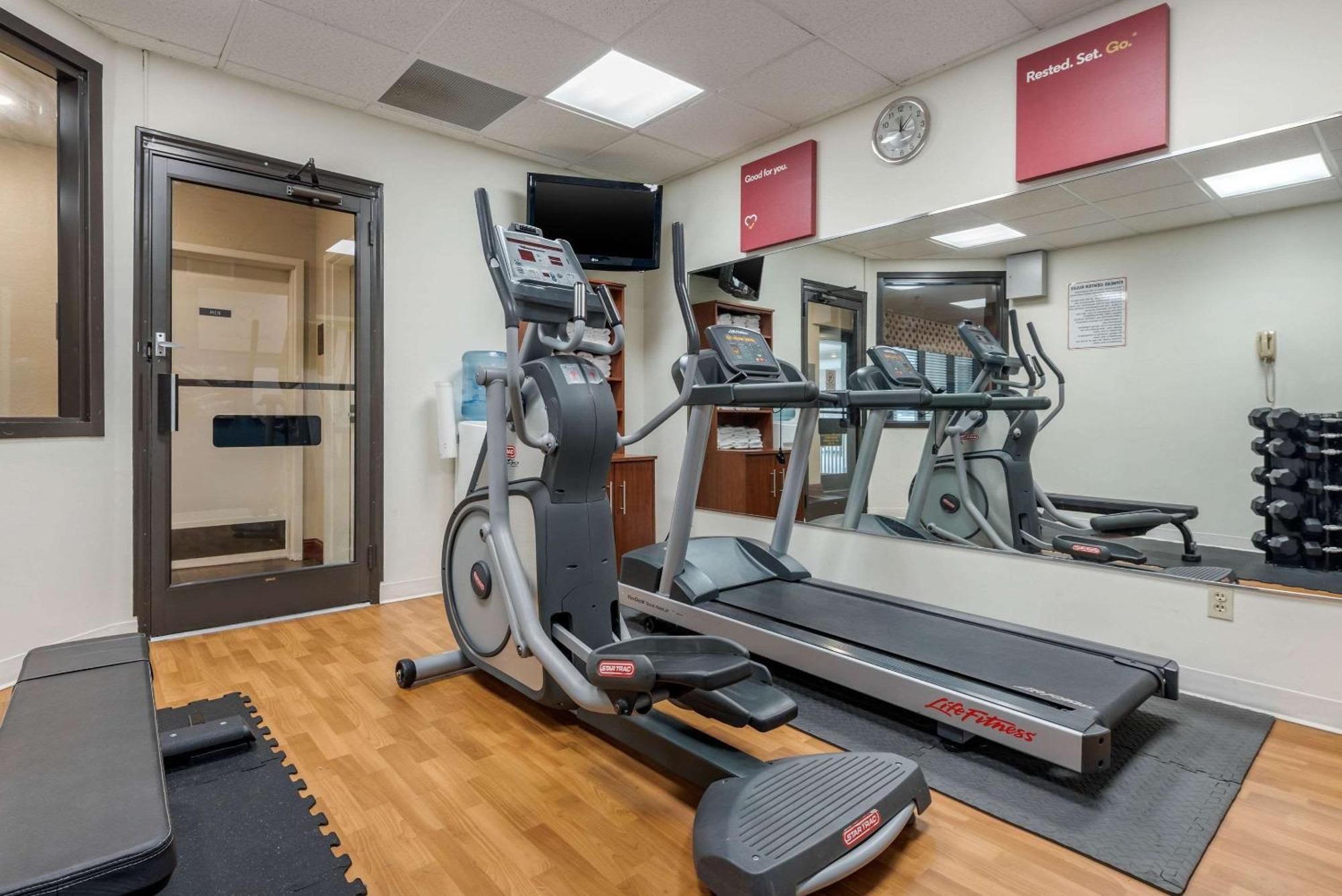 Comfort Suites Near Route 66 Спрингфийлд Екстериор снимка