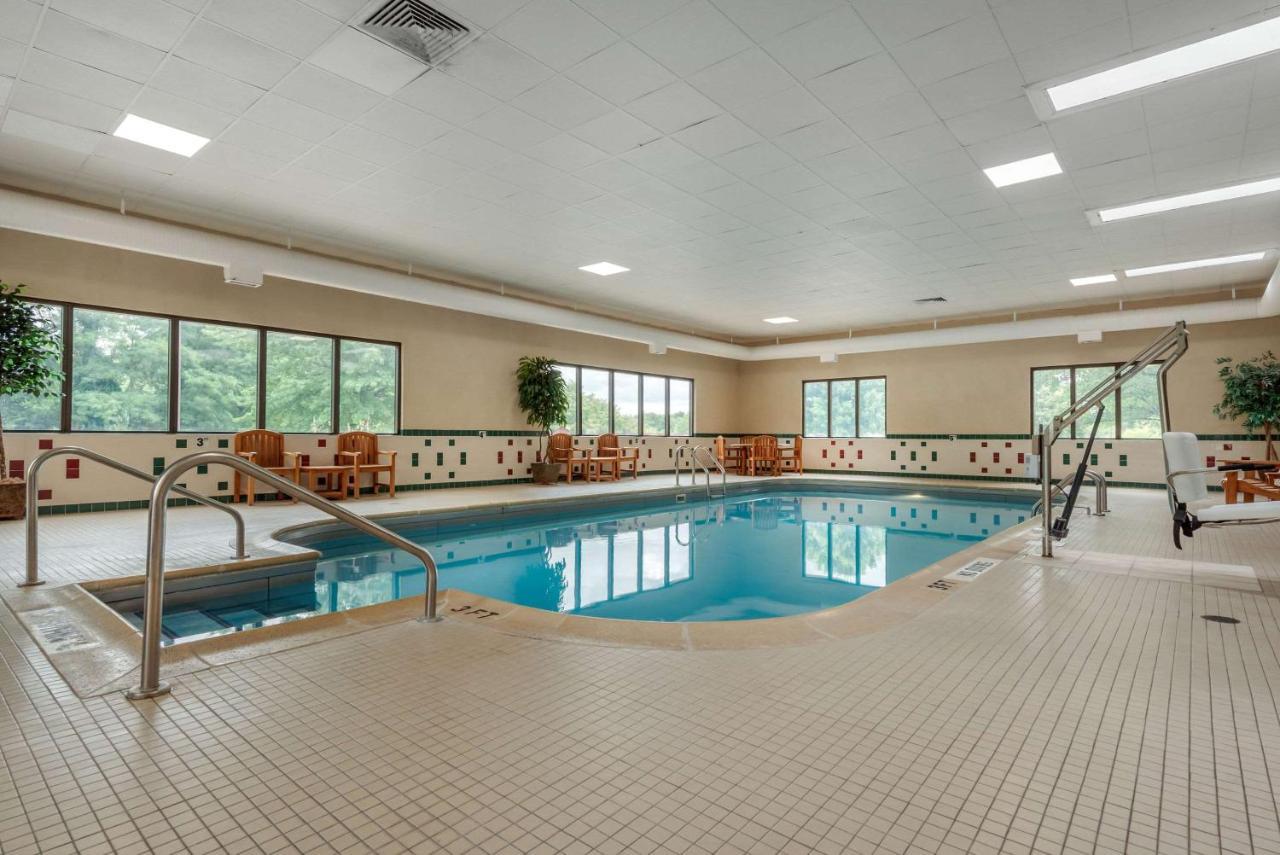 Comfort Suites Near Route 66 Спрингфийлд Екстериор снимка