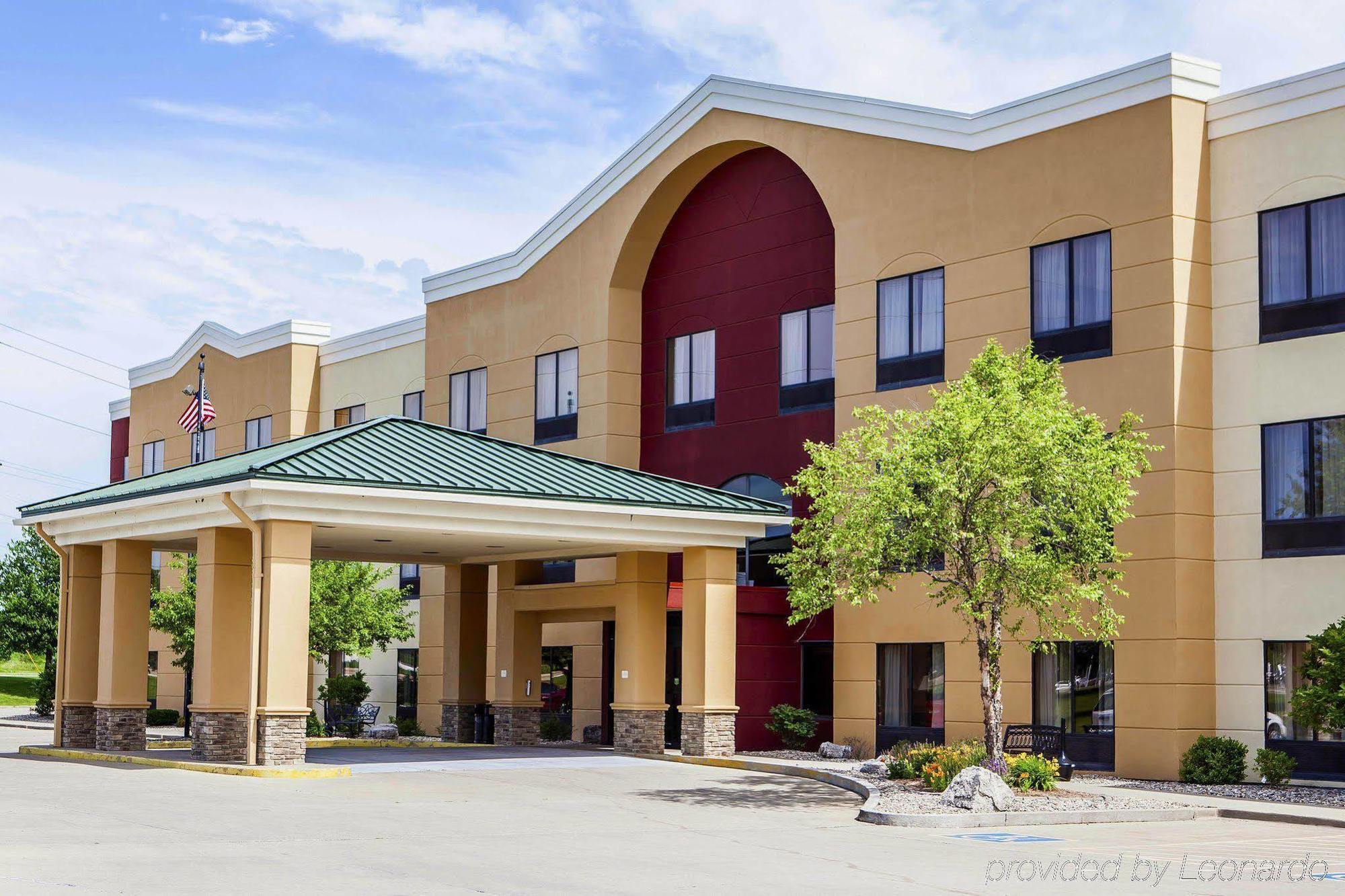 Comfort Suites Near Route 66 Спрингфийлд Екстериор снимка