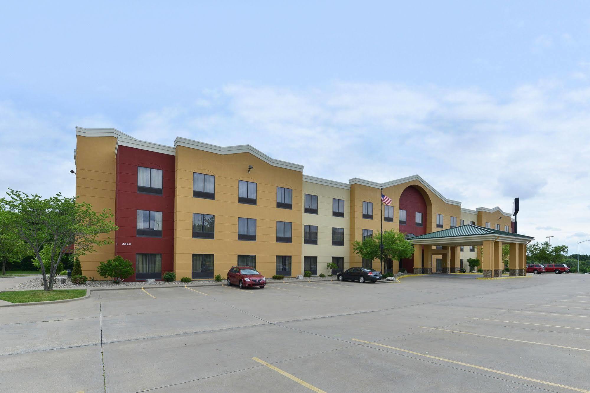 Comfort Suites Near Route 66 Спрингфийлд Екстериор снимка