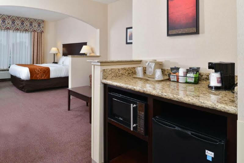 Comfort Suites Near Route 66 Спрингфийлд Екстериор снимка